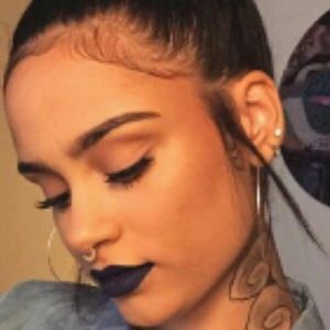 Meet your Posher, Kira